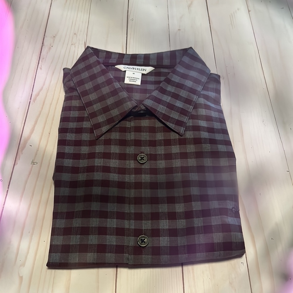 Calvin Klein. Size M - Picture 9 of 16